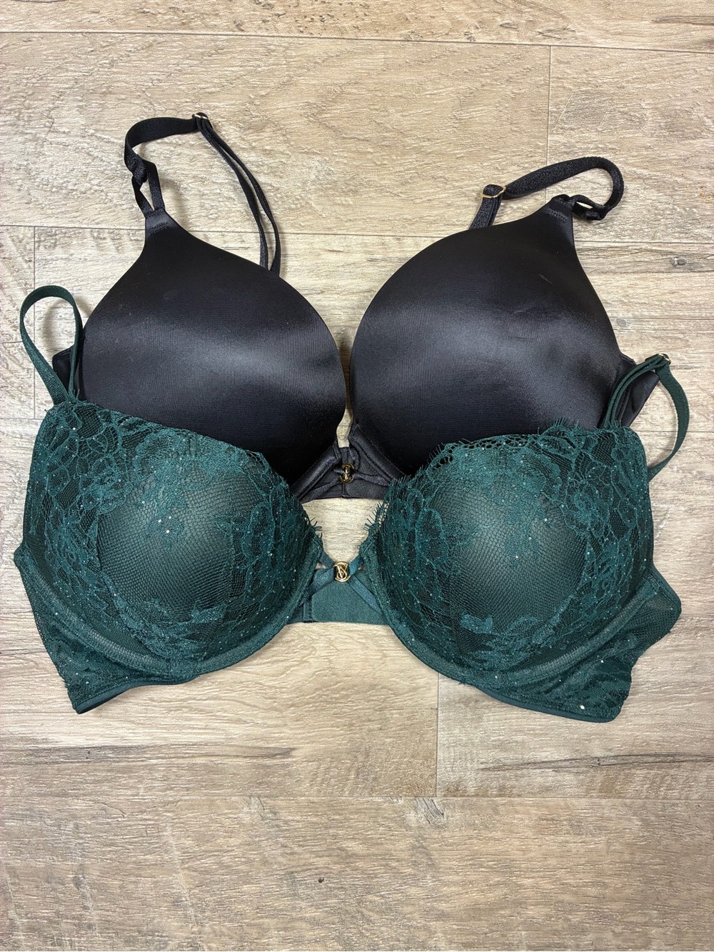 Victoria Secret 2 Bombshell Plunge Bras Satin Lace Rhinestone